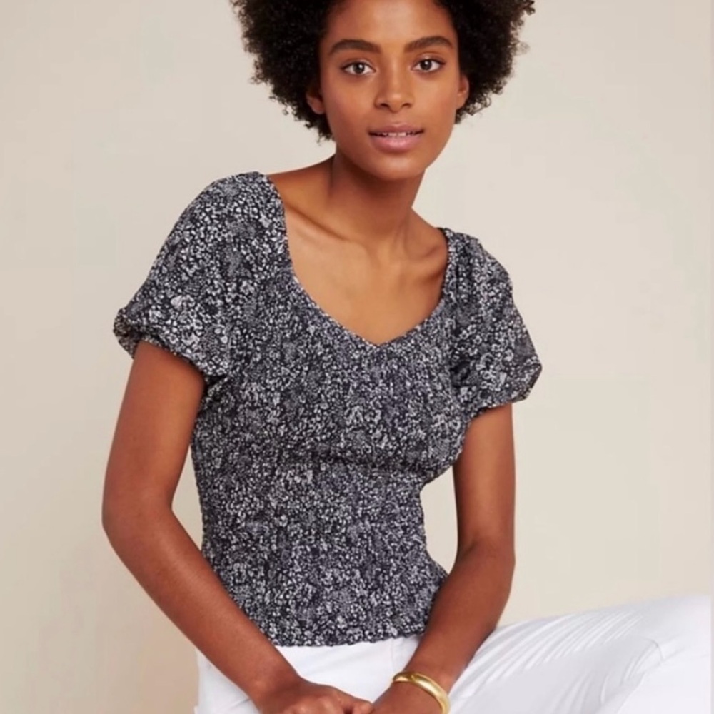 Anthropologie floral black and white blouse in great condition!​​​​​​​